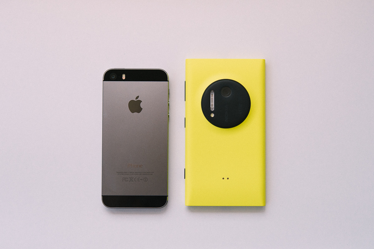 Lumia 1020 next to the iPhone 5s